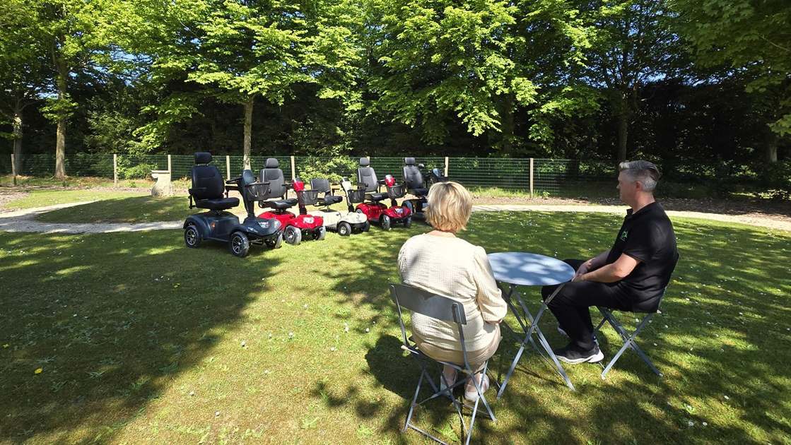 Movalas testparcours waar bezoekers een scootmobiel of mobiliteitshulpmiddel kunnen uitproberen
